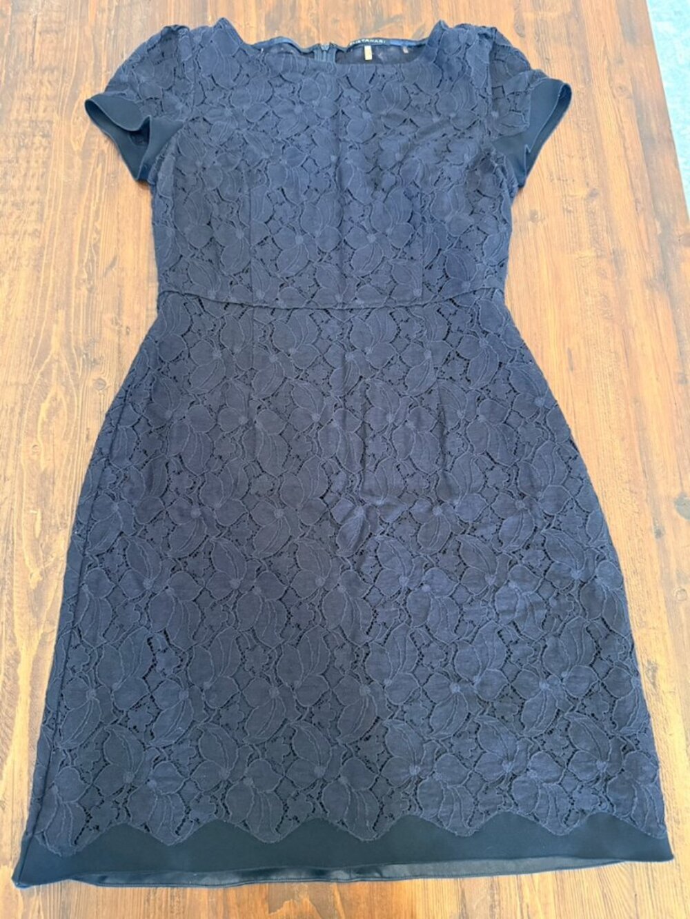 Elie Tahari Black Lace Sheath Dress Size 8 Elegant Cocktail Career - Picture 3 of 5